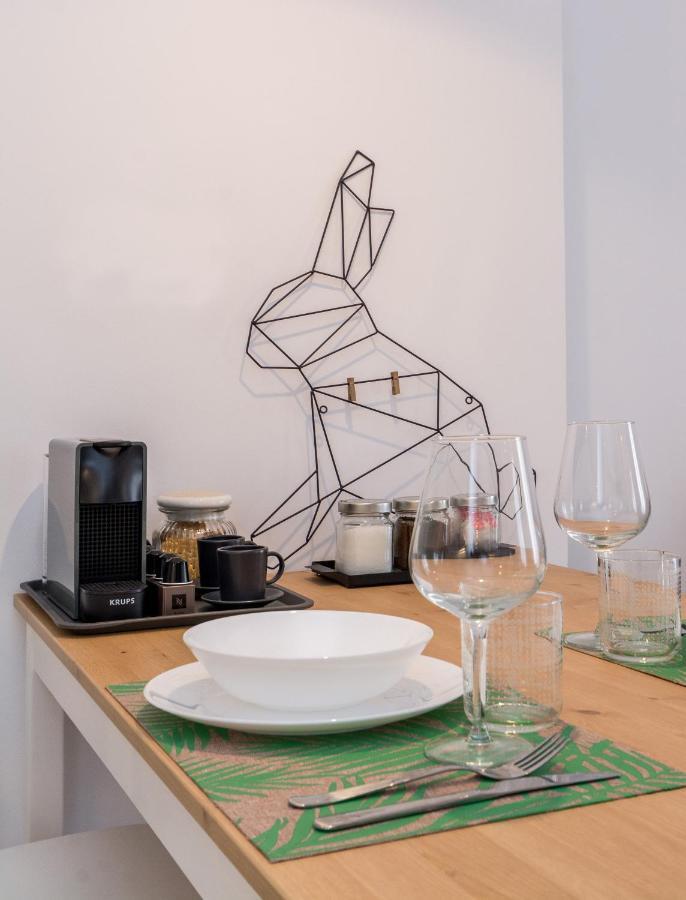 Wide Comfy Studio Apartment Centrally Located In Thissio أثينا المظهر الخارجي الصورة