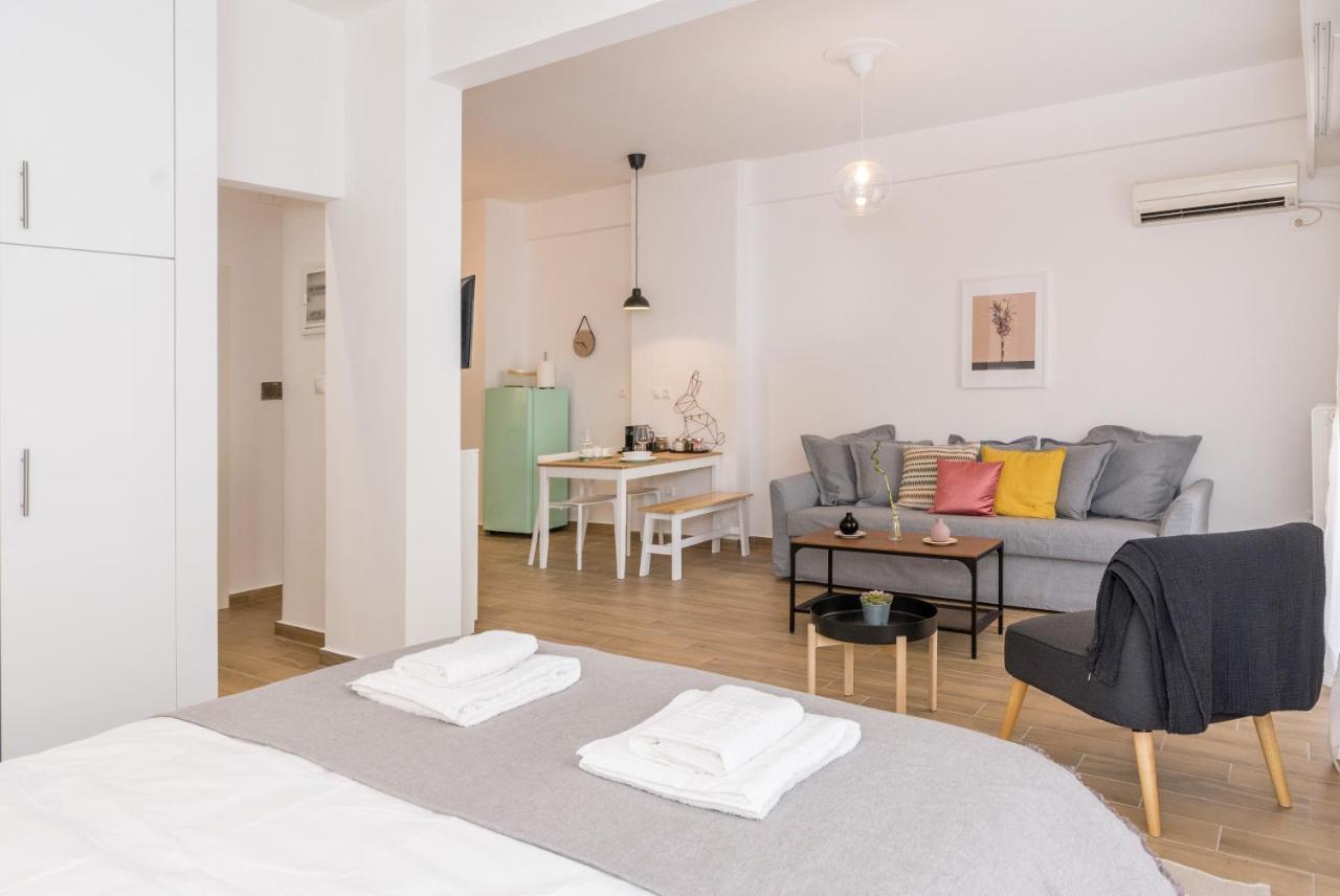 Wide Comfy Studio Apartment Centrally Located In Thissio أثينا المظهر الخارجي الصورة